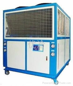 风冷螺杆式冷水机组 现代工业的能效冷却核心